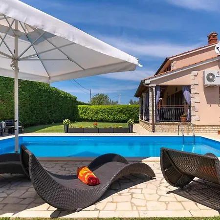 Holiday home Mia & Iva Dracevac